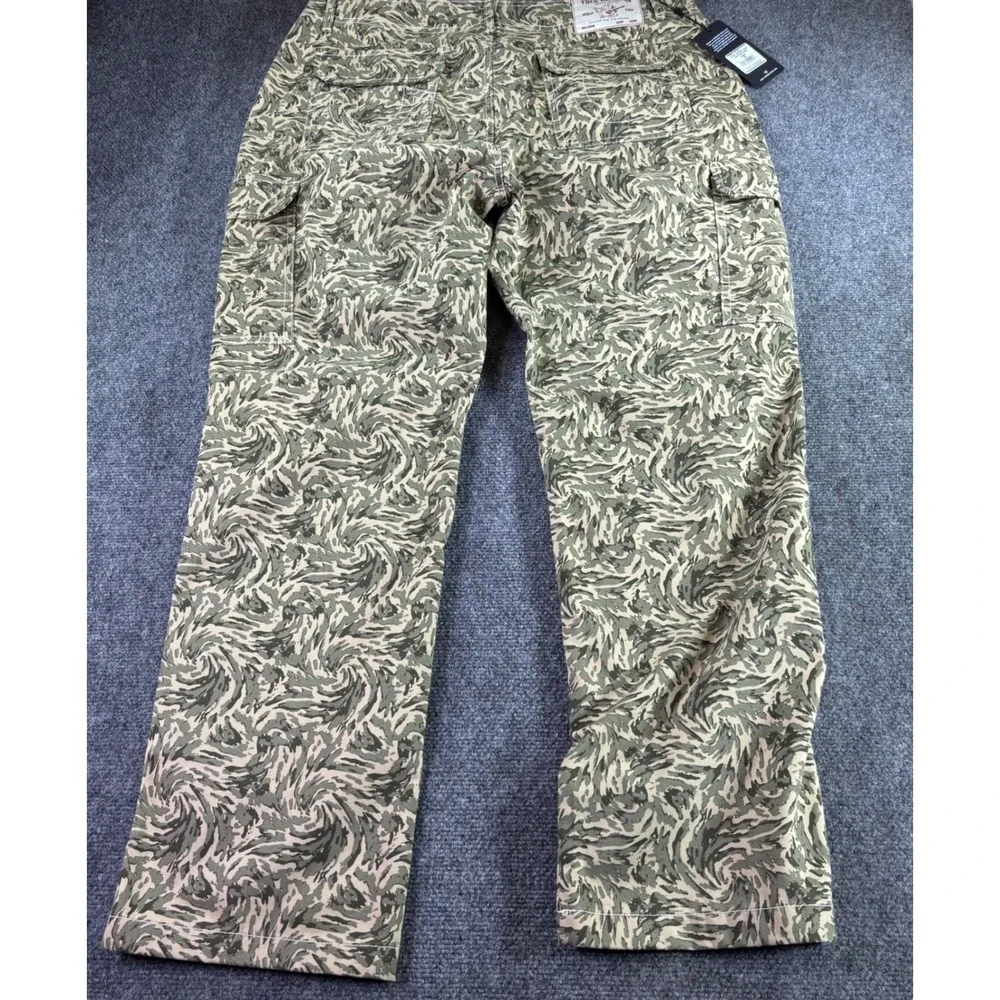 True Religion Cargo Pants Mens 38 Green Abstract Camo Swirl 701122 NWT